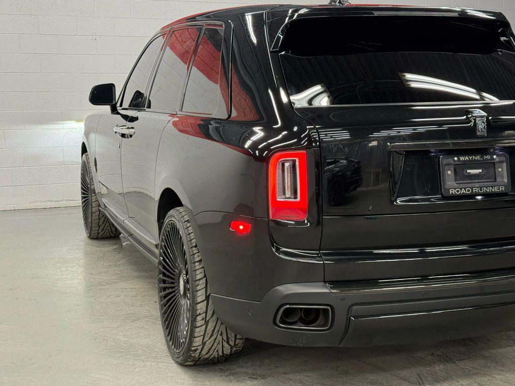 used 2022 Rolls-Royce Cullinan car, priced at $272,500