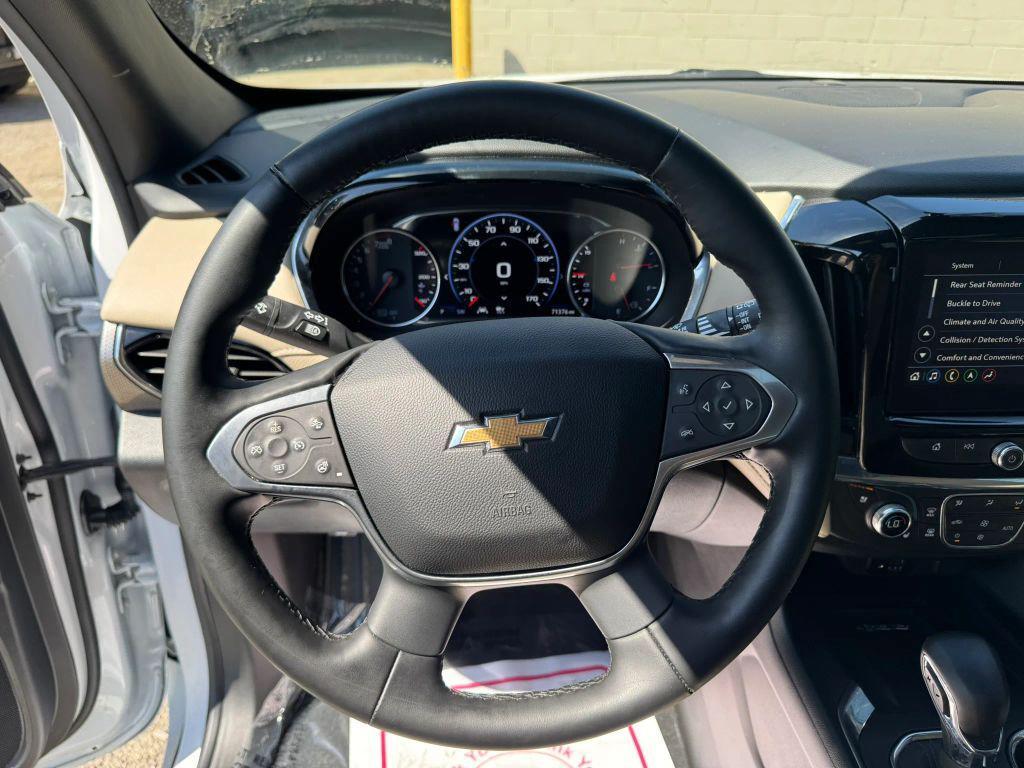 used 2023 Chevrolet Traverse car, priced at $26,995