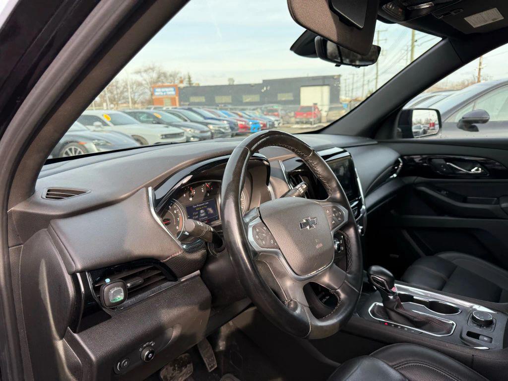 used 2023 Chevrolet Traverse car, priced at $30,500