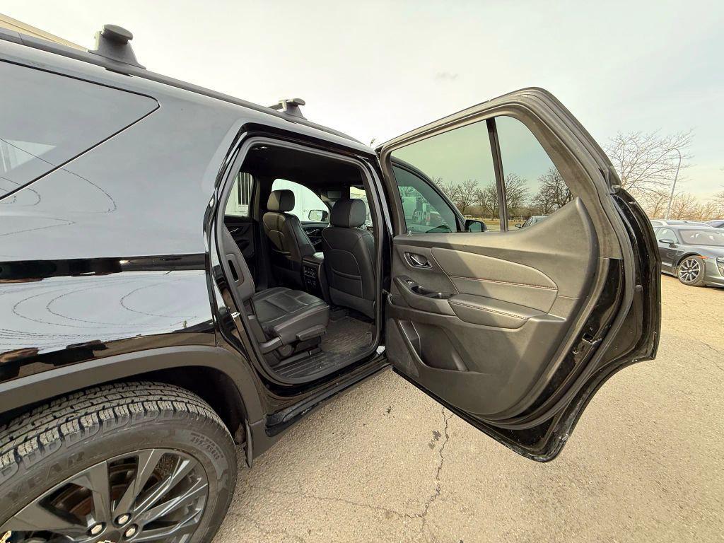 used 2023 Chevrolet Traverse car, priced at $30,500