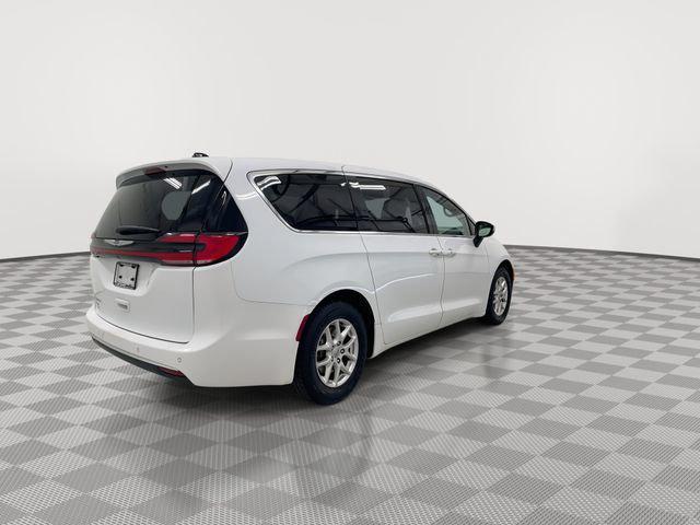 used 2024 Chrysler Pacifica car, priced at $26,588