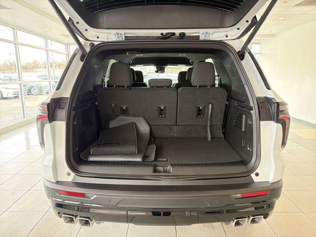 new 2026 Chevrolet Traverse car, priced at $44,027