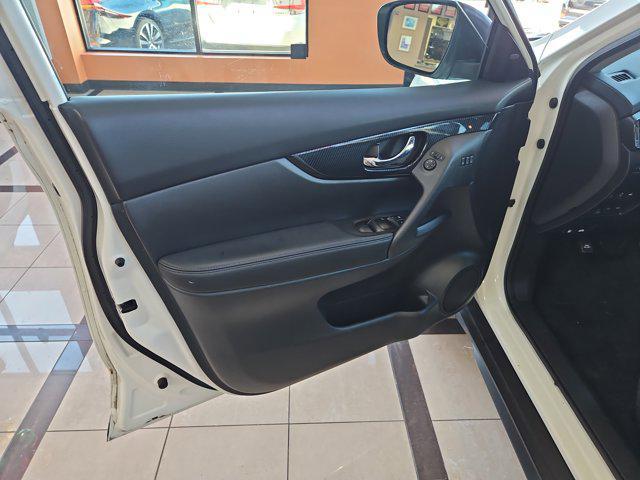 used 2017 Nissan Rogue car