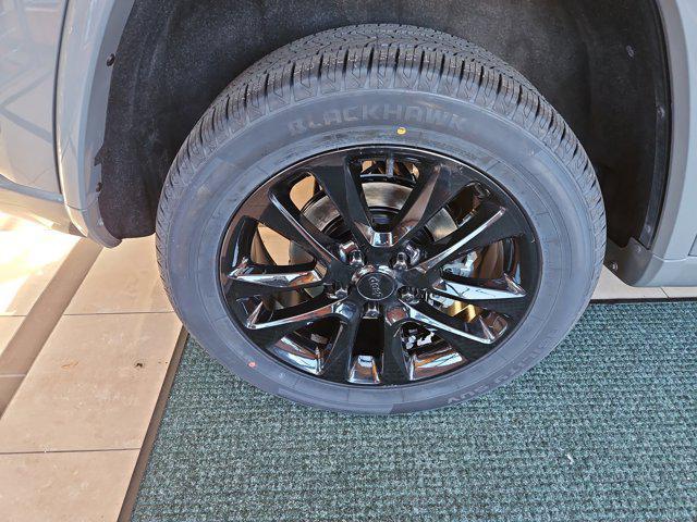 used 2021 Jeep Grand Cherokee car, priced at $29,985