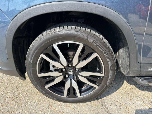 used 2021 Honda Pilot car, priced at $29,400