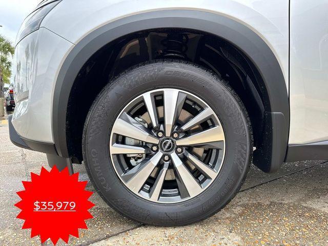 new 2025 Nissan Pathfinder car, priced at $35,979