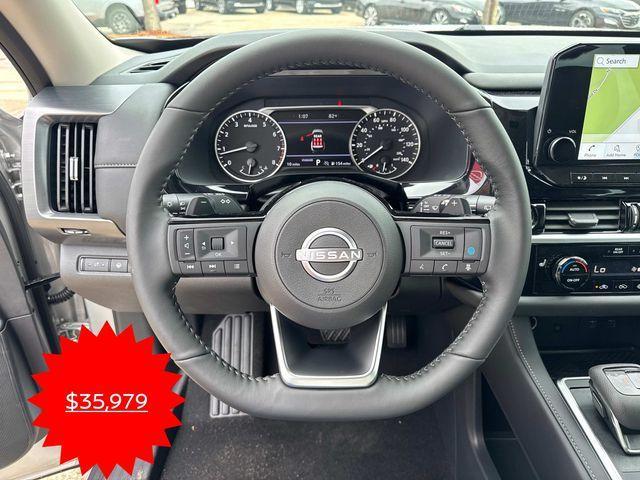 new 2025 Nissan Pathfinder car, priced at $35,979