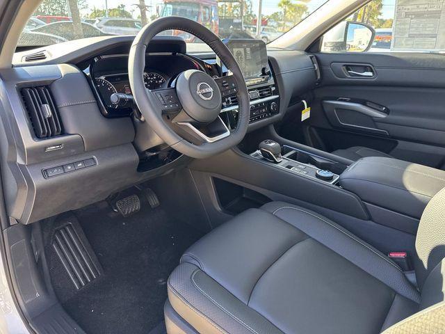 new 2025 Nissan Pathfinder car, priced at $40,800
