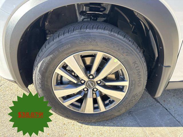 new 2025 Nissan Pathfinder car, priced at $38,879