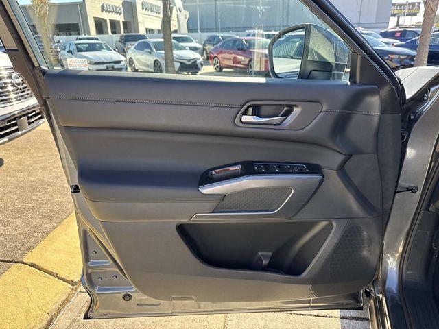 new 2025 Nissan Pathfinder car, priced at $42,900