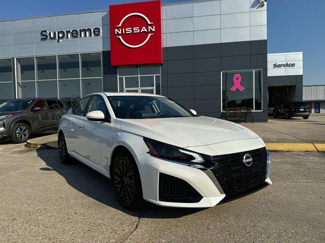 new 2025 Nissan Altima car, priced at $29,500