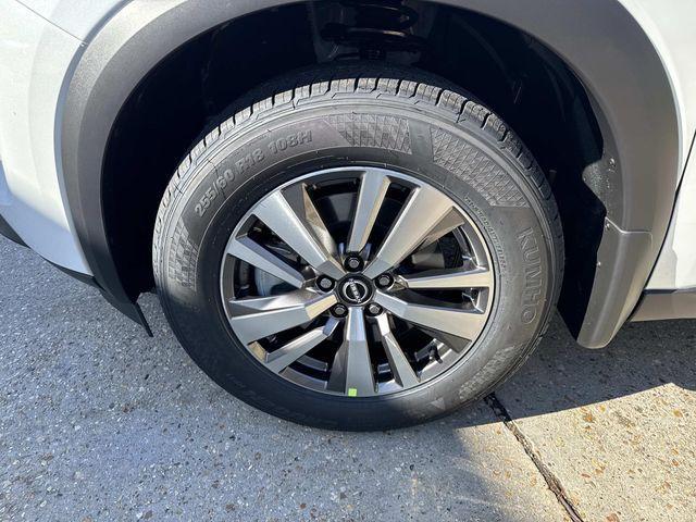 new 2025 Nissan Pathfinder car, priced at $41,400