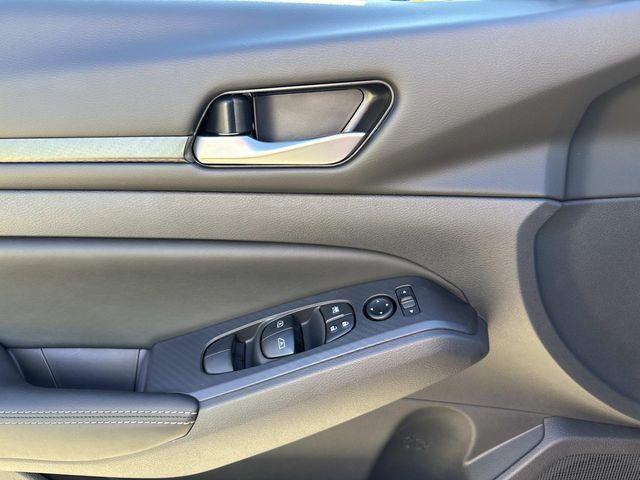 new 2025 Nissan Altima car, priced at $29,900