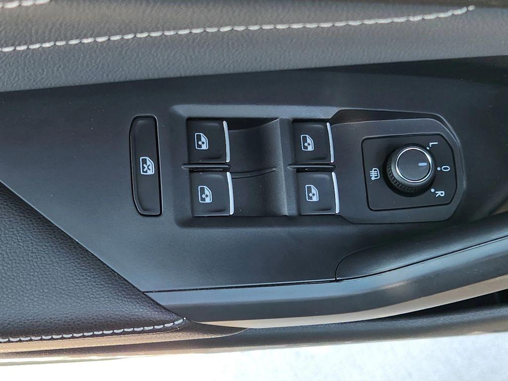 new 2025 Volkswagen Jetta car, priced at $27,537