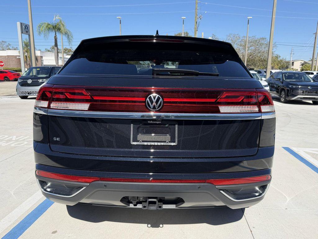 new 2026 Volkswagen Atlas Cross Sport car, priced at $41,753