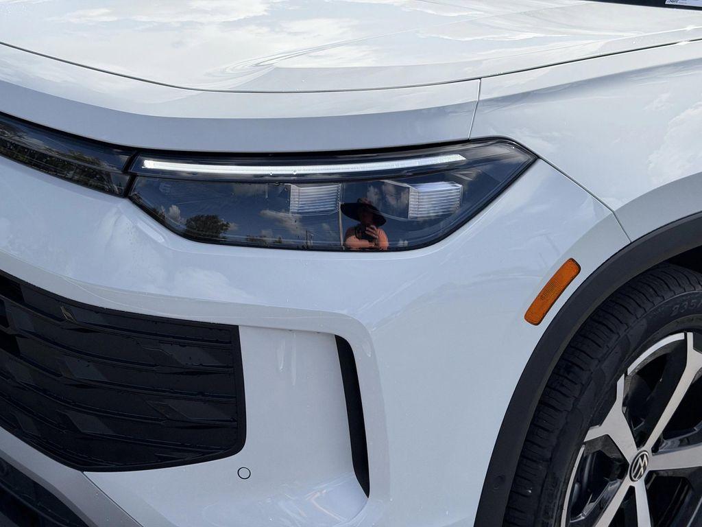 new 2026 Volkswagen Tiguan car, priced at $34,691