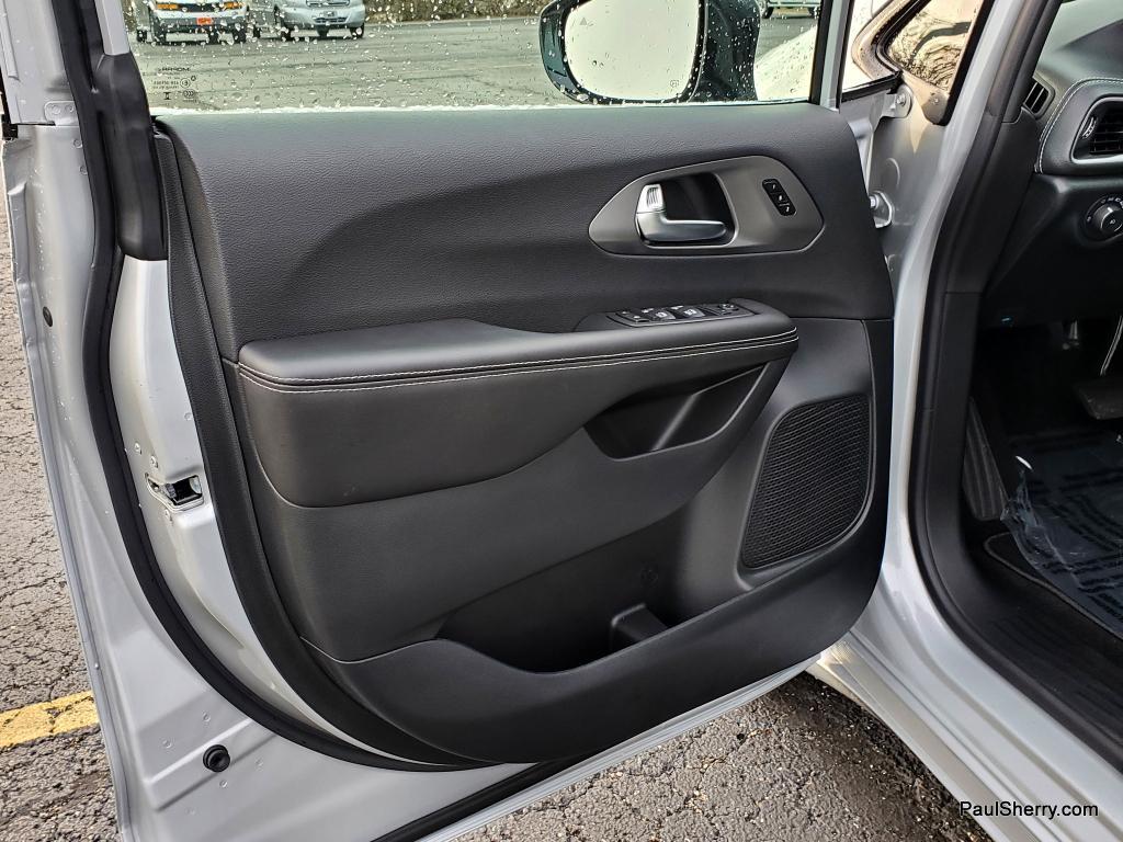 new 2026 Chrysler Pacifica car, priced at $42,200