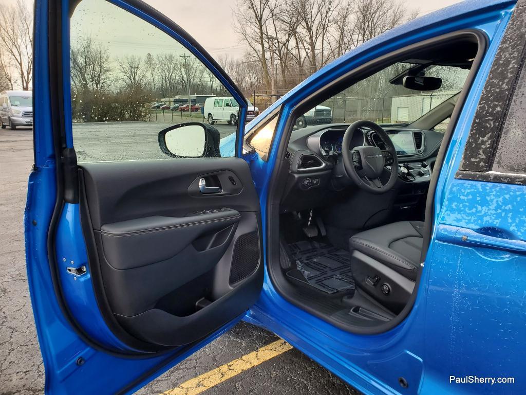 new 2026 Chrysler Pacifica car, priced at $41,908