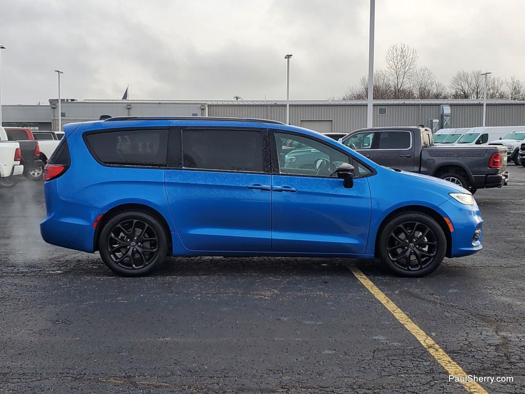 new 2026 Chrysler Pacifica car, priced at $41,908