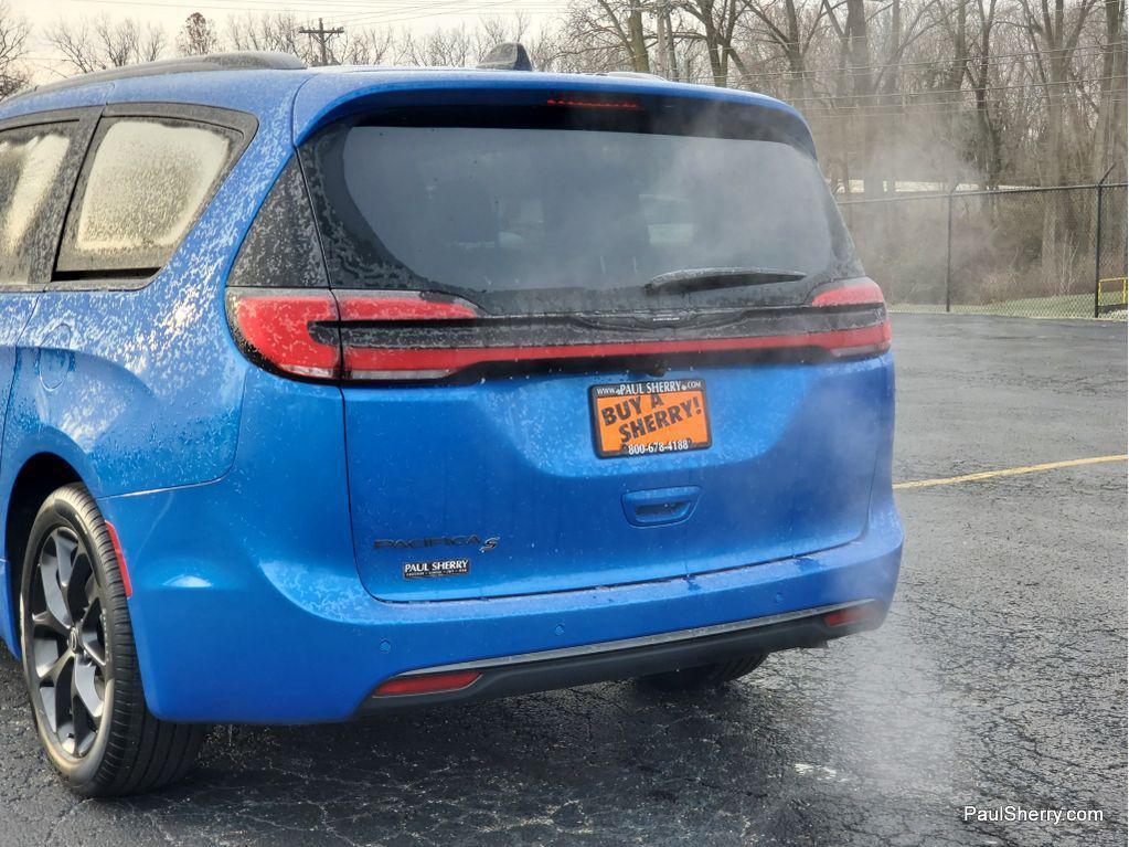 new 2026 Chrysler Pacifica car, priced at $41,908