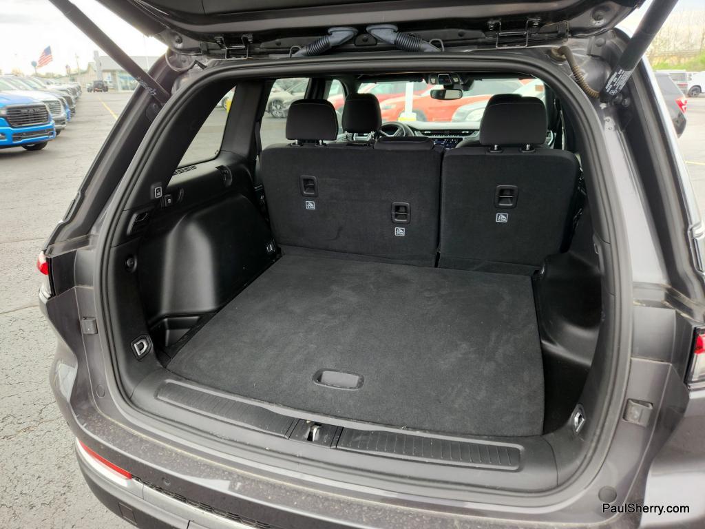 used 2024 Jeep Grand Cherokee car, priced at $30,050
