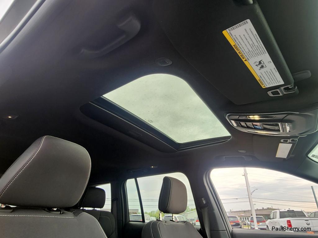 used 2024 Jeep Grand Cherokee car, priced at $30,050