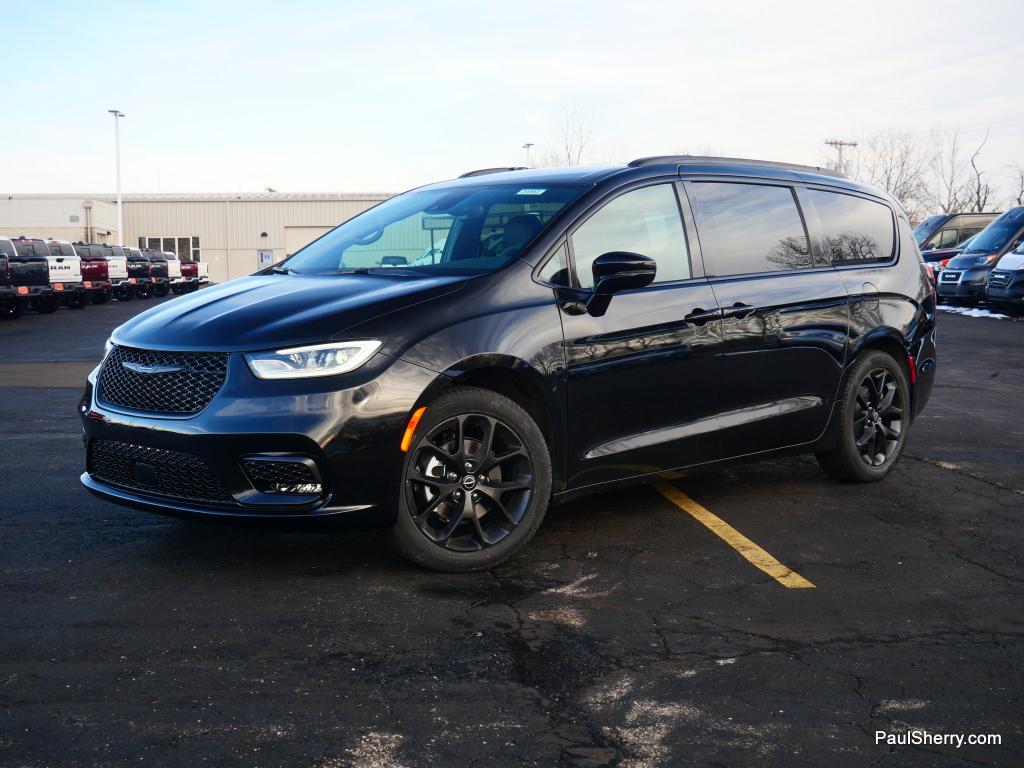 new 2026 Chrysler Pacifica car, priced at $41,754