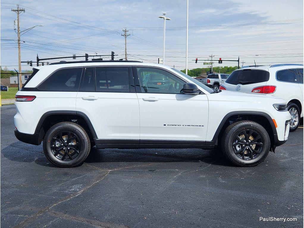 new 2026 Jeep Grand Cherokee car, priced at $42,854