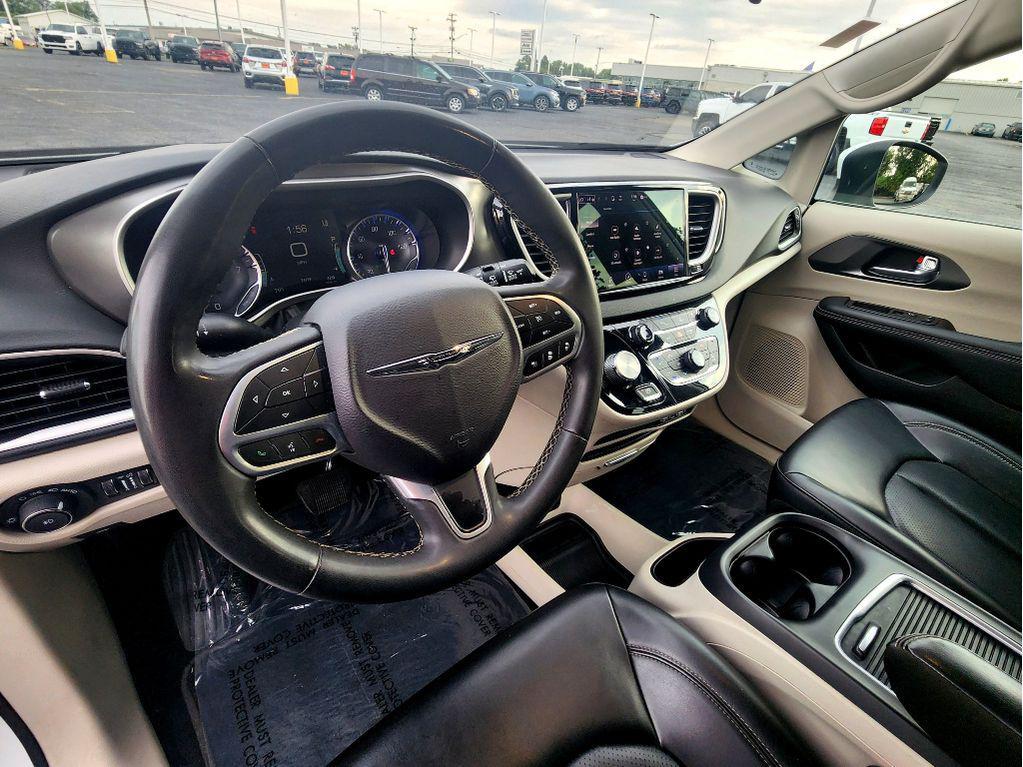used 2023 Chrysler Pacifica car, priced at $43,995