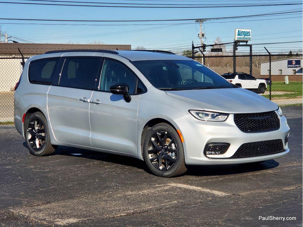 new 2026 Chrysler Pacifica car, priced at $42,200
