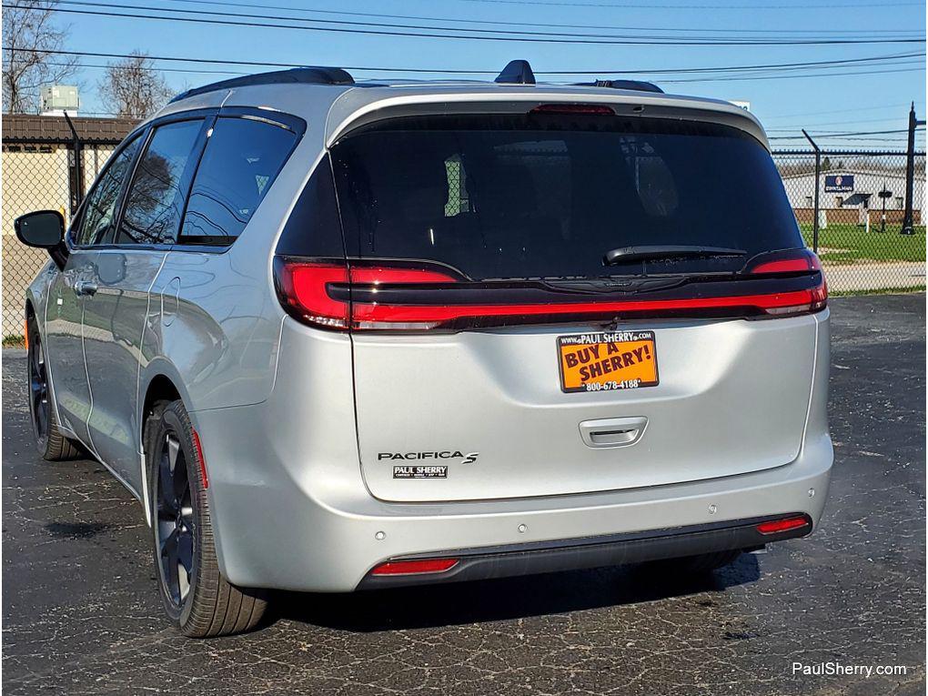 new 2026 Chrysler Pacifica car, priced at $42,200