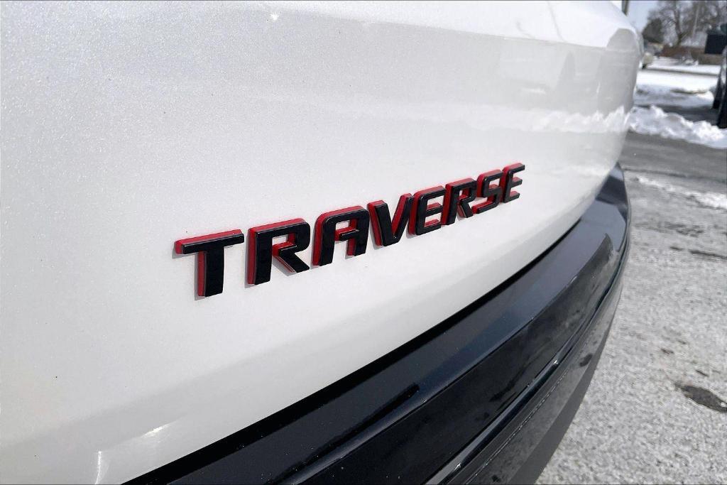 used 2023 Chevrolet Traverse car, priced at $34,897