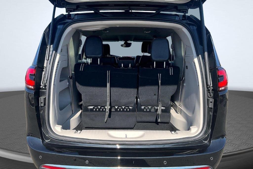 used 2023 Chrysler Pacifica car, priced at $22,347