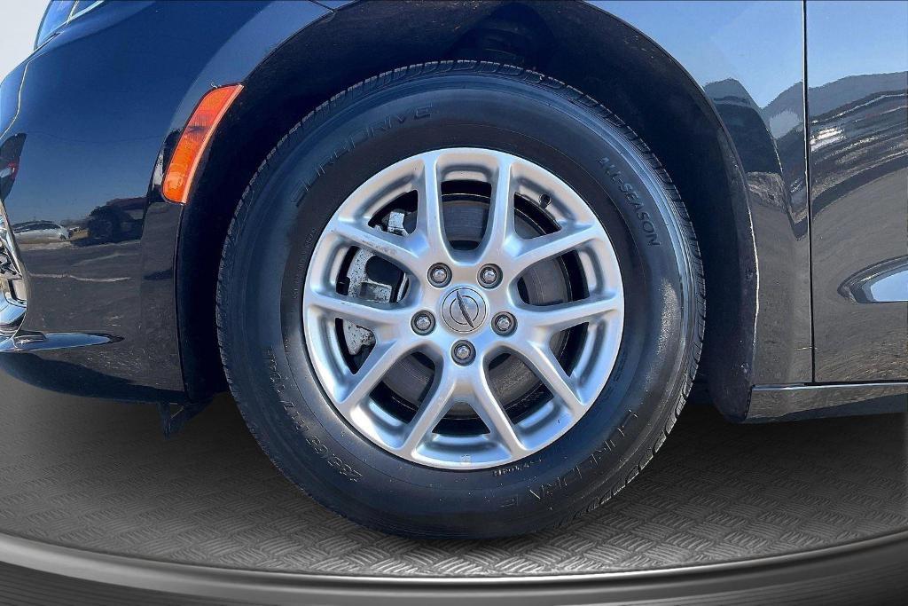 used 2023 Chrysler Pacifica car, priced at $22,347