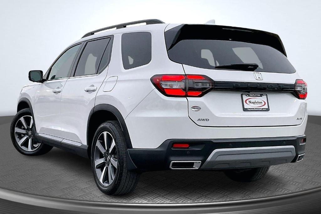 used 2024 Honda Pilot car, priced at $45,499