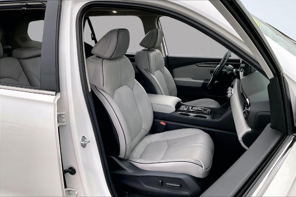 used 2024 Honda Pilot car, priced at $45,499