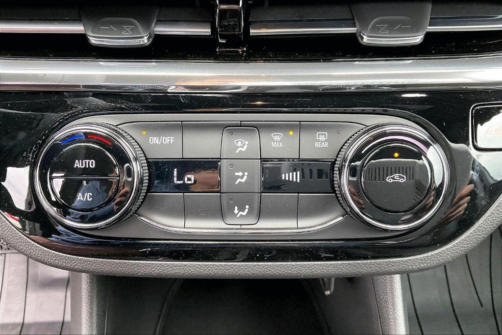 new 2026 Buick Envista car, priced at $27,336