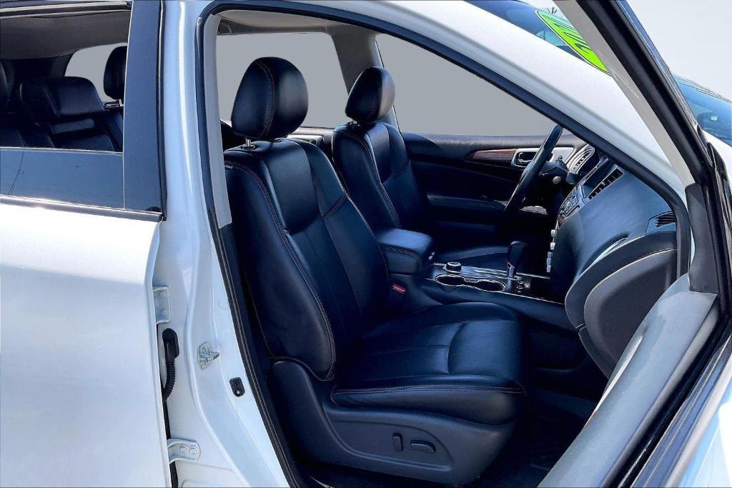 used 2020 Nissan Pathfinder car, priced at $20,652