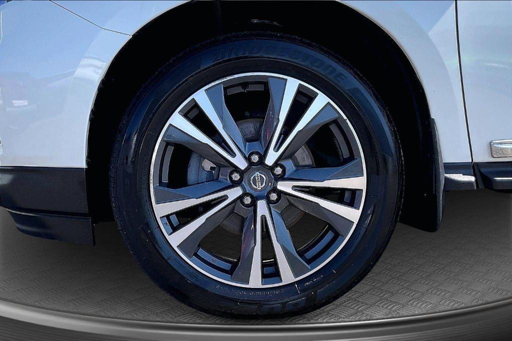 used 2020 Nissan Pathfinder car, priced at $20,652