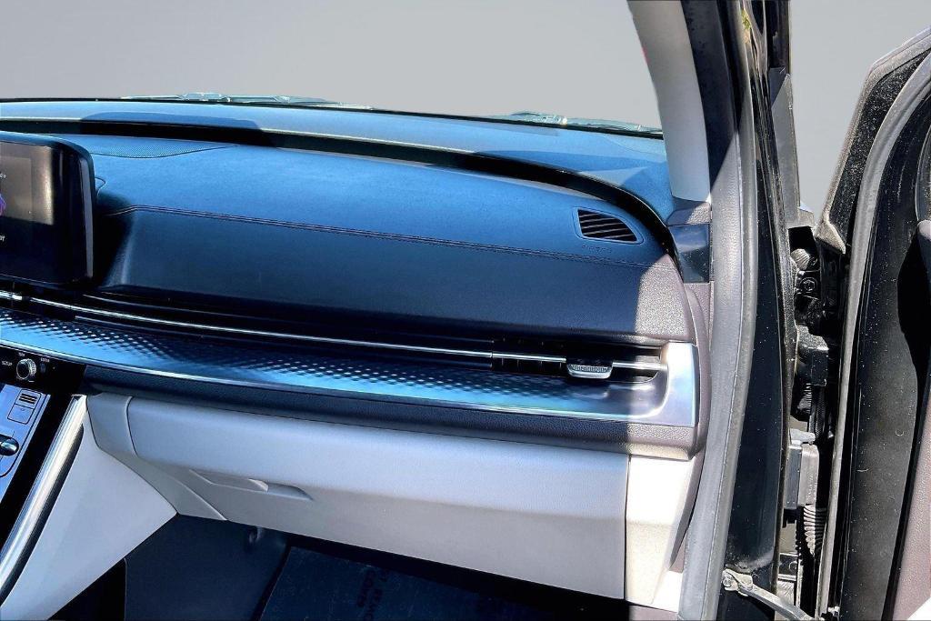 used 2023 Kia Carnival car, priced at $32,938