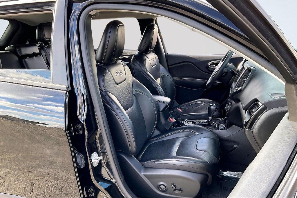 used 2023 Jeep Cherokee car, priced at $20,796