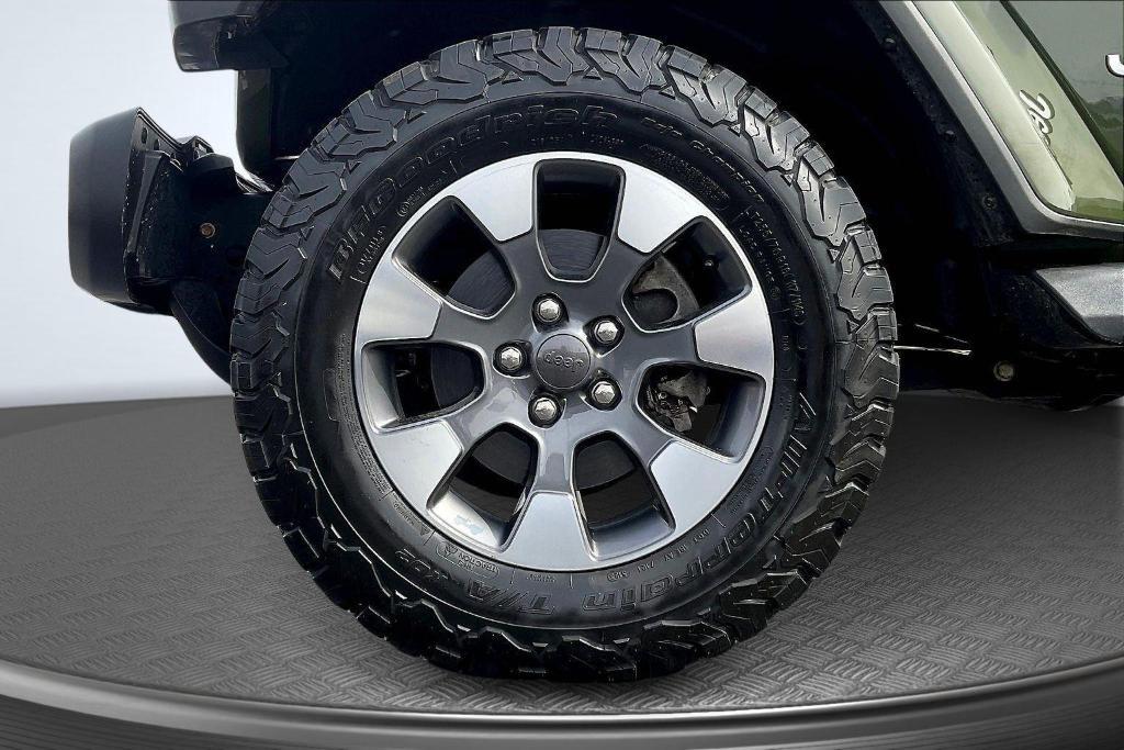 used 2021 Jeep Wrangler Unlimited car, priced at $25,297