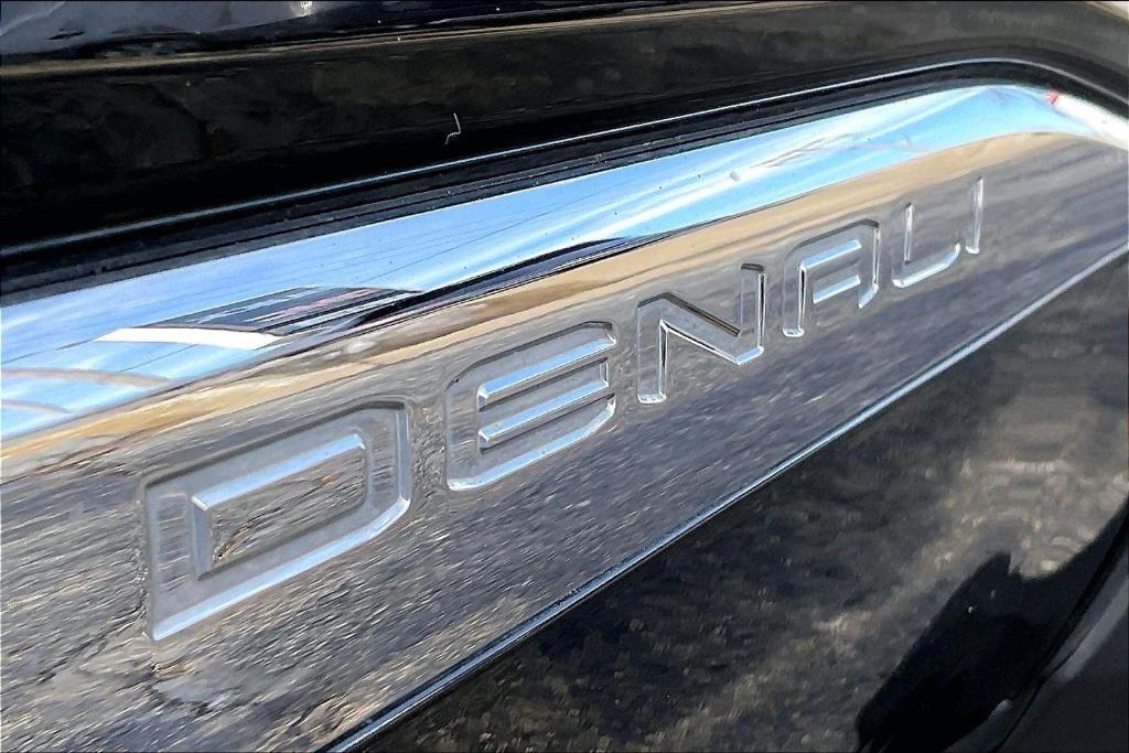 used 2021 GMC Acadia car, priced at $24,999