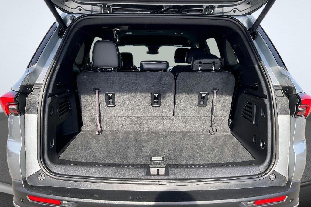 used 2025 Buick Enclave car, priced at $36,777