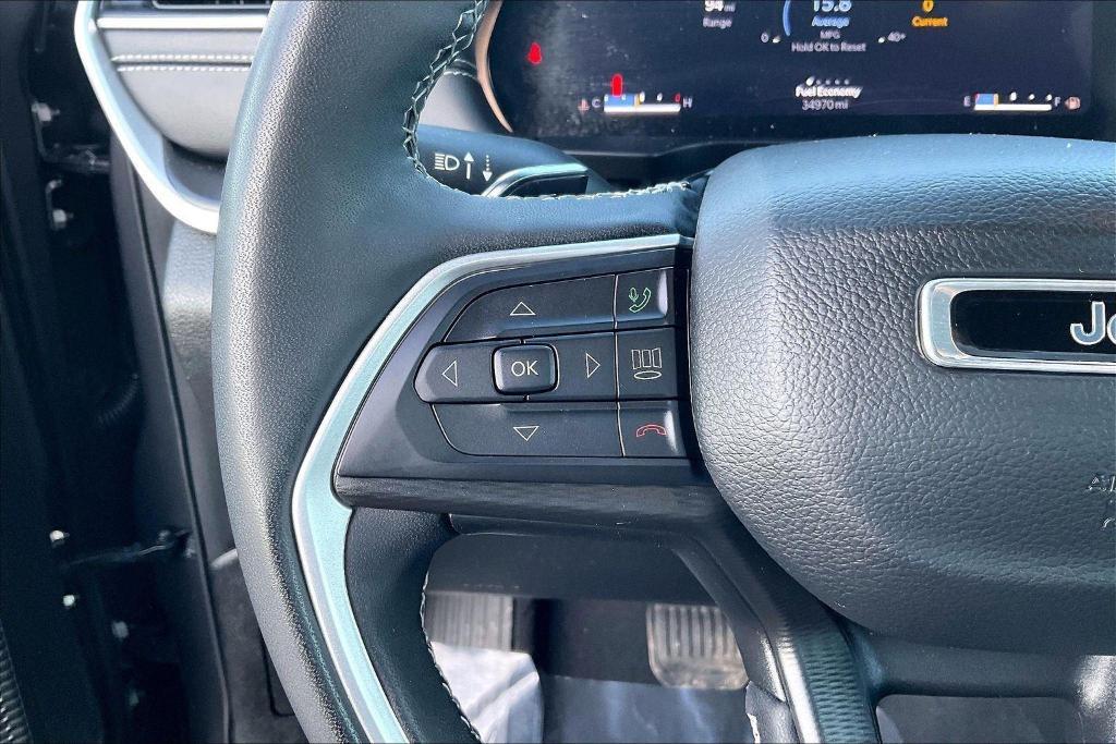 used 2024 Jeep Grand Cherokee car, priced at $29,897