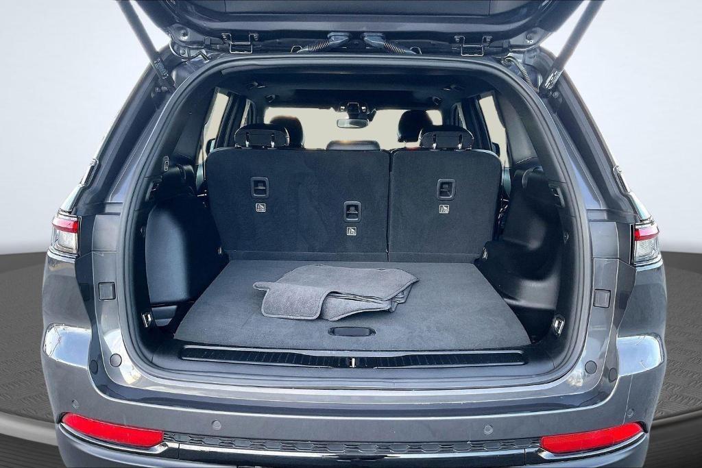 used 2024 Jeep Grand Cherokee car, priced at $29,897