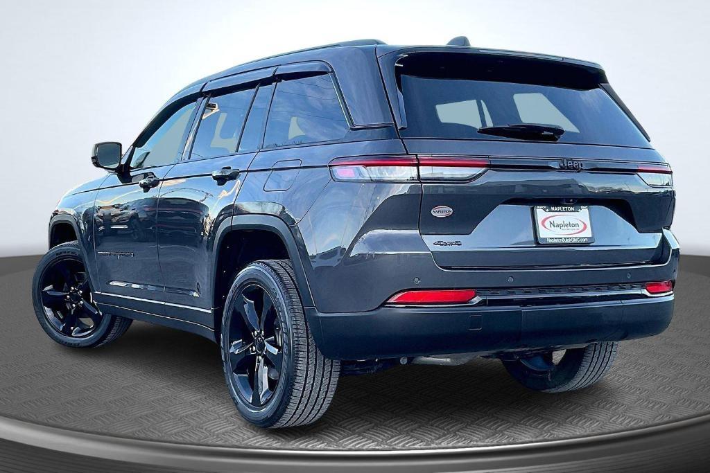 used 2024 Jeep Grand Cherokee car, priced at $29,897