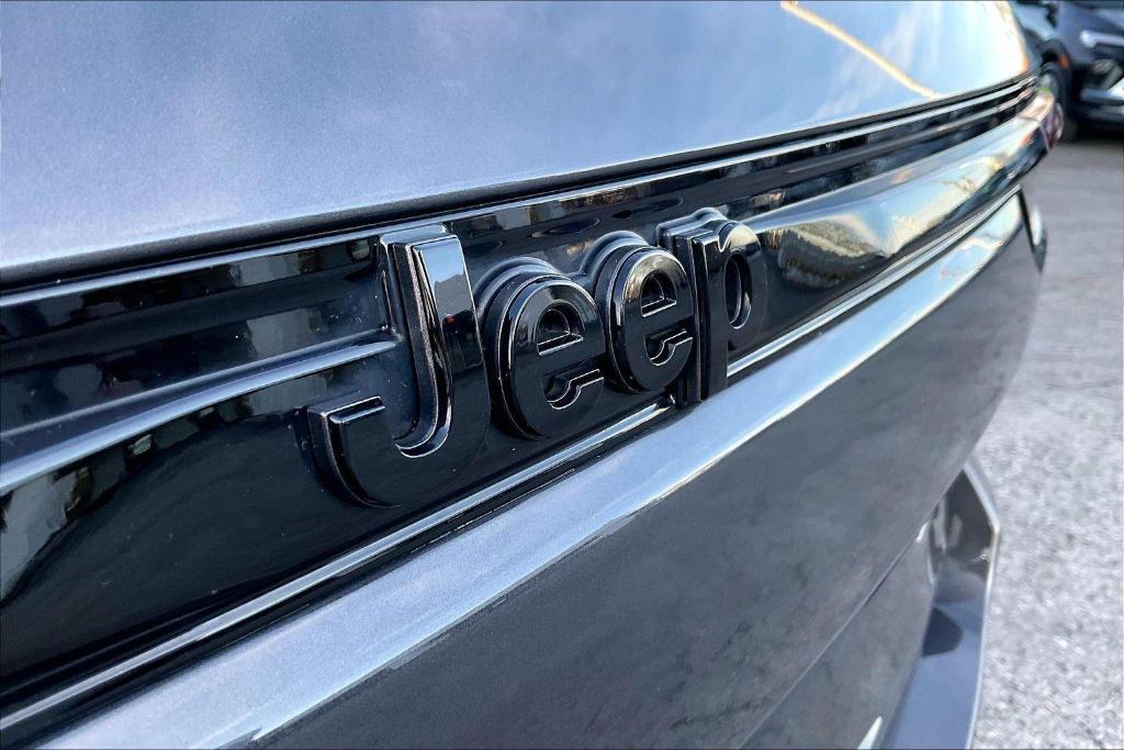 used 2024 Jeep Grand Cherokee car, priced at $29,897
