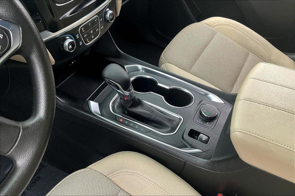 used 2023 Chevrolet Traverse car, priced at $24,999