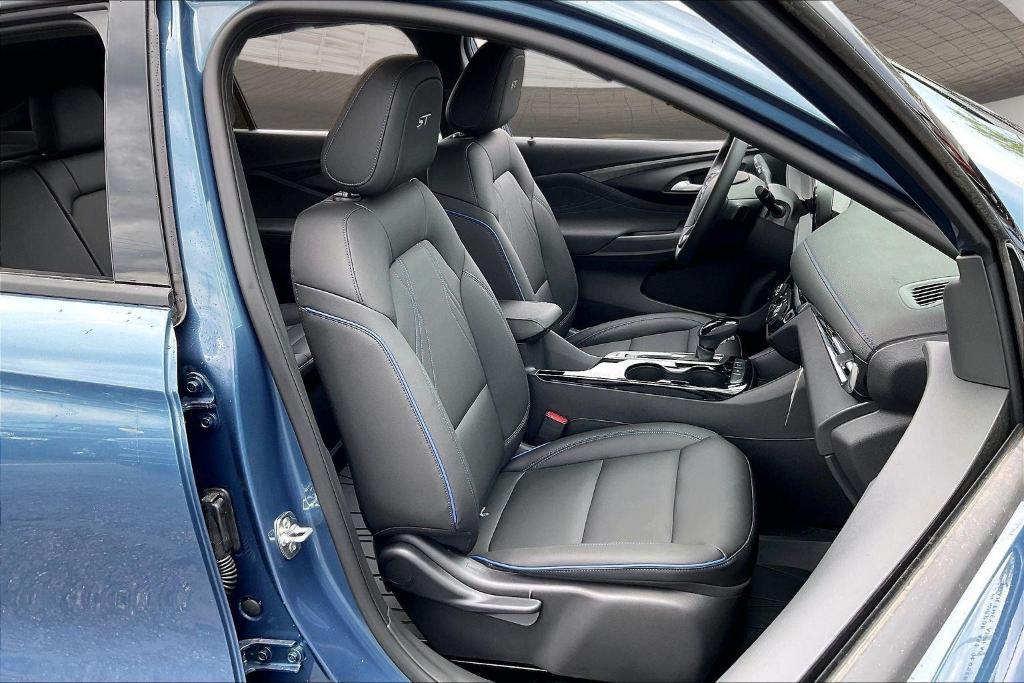 new 2026 Buick Envista car, priced at $28,391